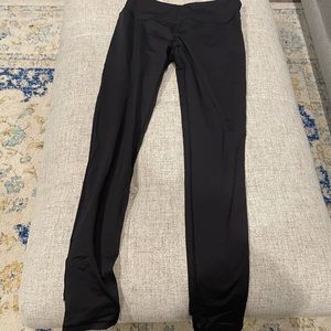 Black leggings with foot strap